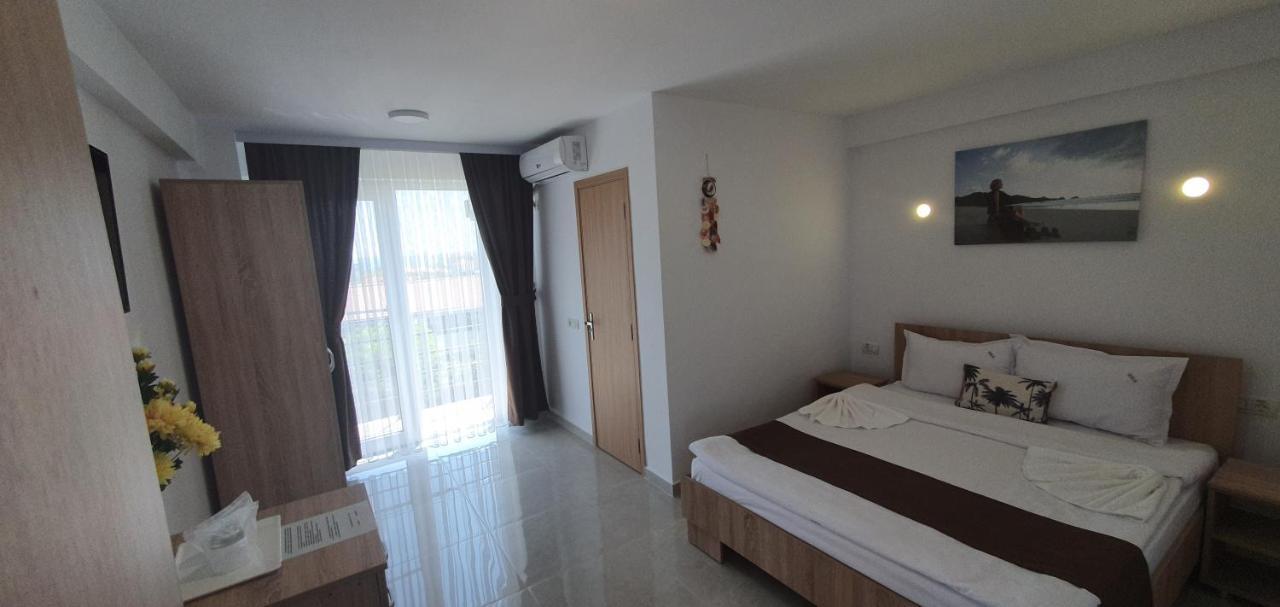 Ema Hotel Vama Veche Bagian luar foto