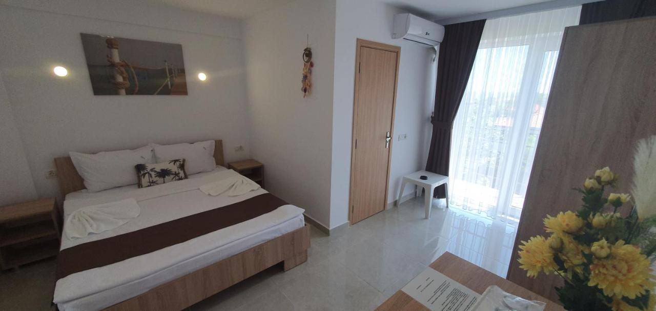 Ema Hotel Vama Veche Bagian luar foto