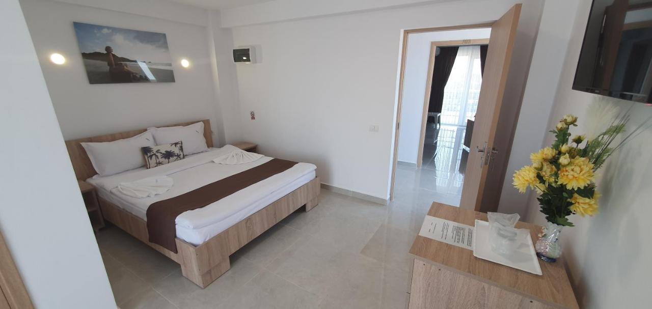 Ema Hotel Vama Veche Bagian luar foto