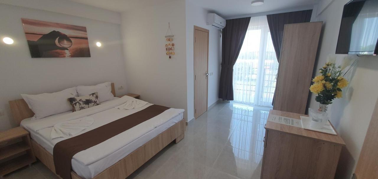 Ema Hotel Vama Veche Bagian luar foto